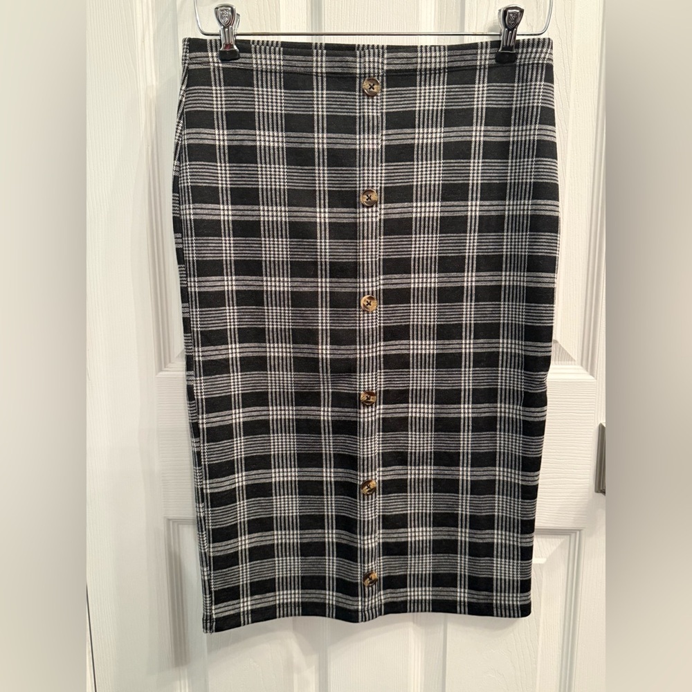 Black and White Midi Pencil Skirt